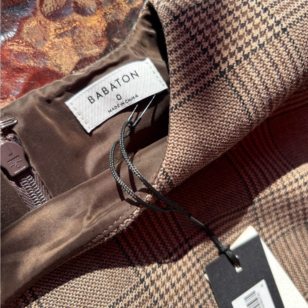 Aritzia Babaton Bellevue Tyson check Brown Plaid Women's Top size 0 NWT - Picture 4 of 7